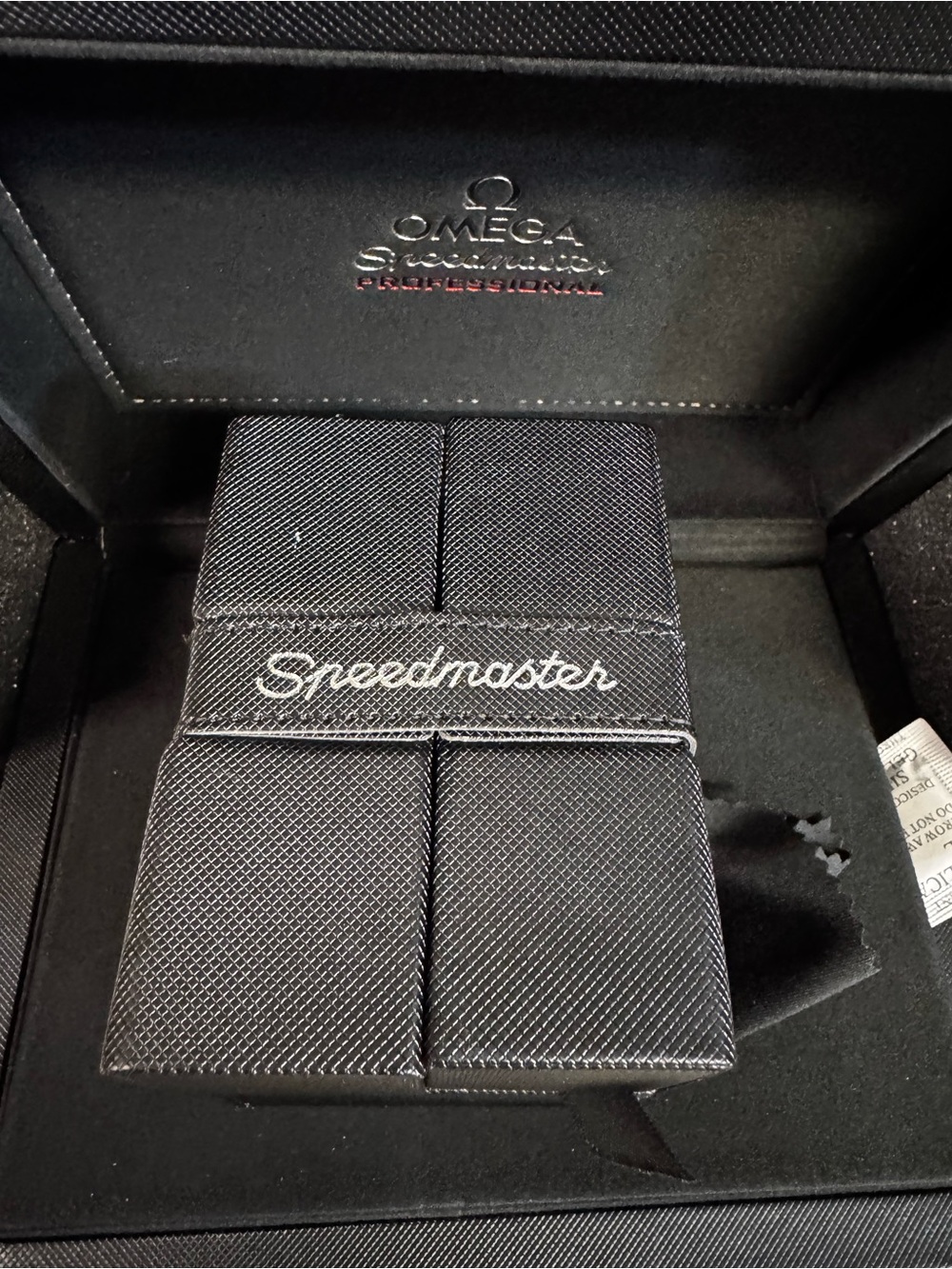 Omega Speedmaster Professional Black box and Travel Case - Picture 6 of 7